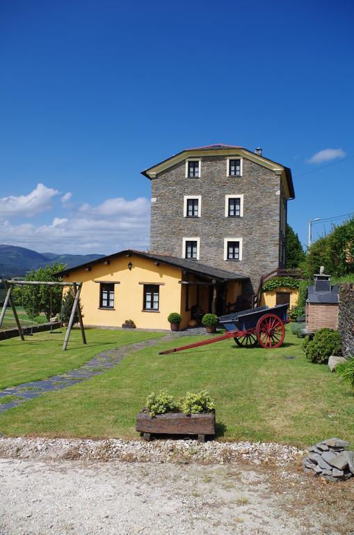 Casa De Aldea El Conceyu Affittacamere Navia Esterno foto